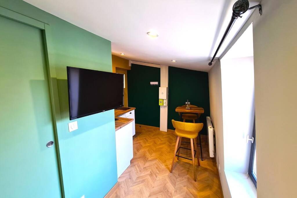 Le Cocon Valenciennois - Hypercentre - Netflix - Toutes Chaines Tv - Vieux Valenciennes Apartment Екстериор снимка